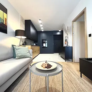 https://wyszyskiego-apartment-self-check-in-20h-parking-lift.hotelswroclaw.com